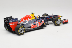 Red Bull RB8 Renault #2 M. Webber Red Bull Racing Showcar 2012 Minichamps 1:18 110120072 Pressofusione — immagine 2 di 7