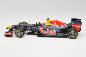 Red Bull RB8 Renault #2 M. Webber Red Bull Racing Showcar 2012 Minichamps 1:18 110120072 Pressofusione — immagine 3 di 7