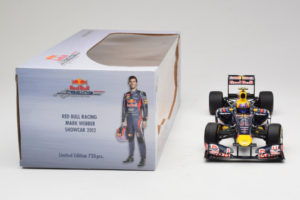 Red Bull RB8 Renault #2 M. Webber Red Bull Racing Showcar 2012 Minichamps 1:18 110120072 Pressofusione — immagine 6 di 7