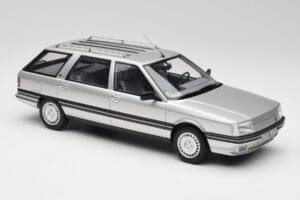Renault 21 Nevada Argento Metallizzato Otto 1:18 OT479 Resina — immagine 4 di 6