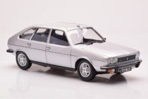 Renault 30 TX Argento Norev 1:18 185272 Pressofusione — immagine 6 di 8