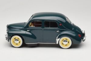 Renault 4CV Verde Solido 1:18 8047 Pressofusione — immagine 3 di 6