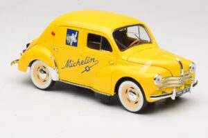 Renault 4CV Michelin Yellow Solido 1:18 82002 Pressofusione — immagine 4 di 6