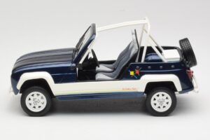 Renault 4L JP4 Blu Otto 1:18 OT212 Resina — immagine 3 di 6