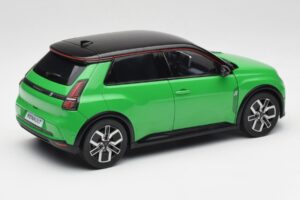 Renault 5 E-Tech Electric Pop Verde & Nero Norev 1:18 185502 Pressofusione — immagine 3 di 8
