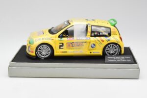 Renault Clio Sport #2 E. Rangoni Renault Clio Trophy Winner 2000 Universal Hobbies 1:18 7711218616 Pressofusione — immagine 3 di 6