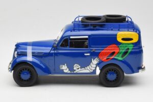 Renault Juvaquatre Michelin Blue Solido 1:18 82008 Pressofusione — immagine 4 di 8