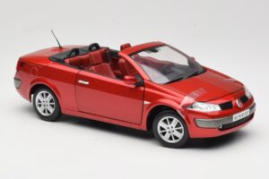 Renault Megane Mk1 CC Rosso Solido 1:18 8152 Pressofusione — immagine 6 di 8