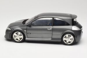 Renault Megane Mk2 RS Vampire Grey Norev 1:18 185101 Pressofusione — immagine 4 di 8