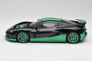 Rimac Nevera Record Monochrome Nero GT Spirit 1:18 GT916 Resina — immagine 3 di 6