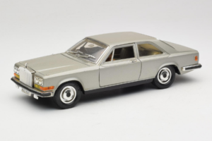 Rolls-Royce Camargue Argento Diamond Edition Bburago 1:18 3001-M3 Pressofusione