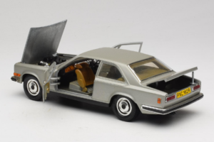 Rolls-Royce Camargue Argento Diamond Edition Bburago 1:18 3001-M3 Pressofusione — immagine 5 di 8