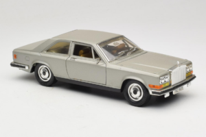 Rolls-Royce Camargue Argento Diamond Edition Bburago 1:18 3001-M3 Pressofusione — immagine 6 di 8
