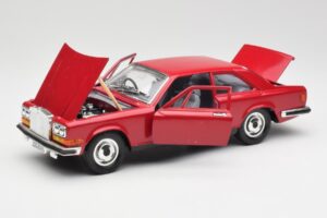 Rolls-Royce Camargue Rosso Bburago 1:22 3001 Pressofusione — immagine 2 di 8