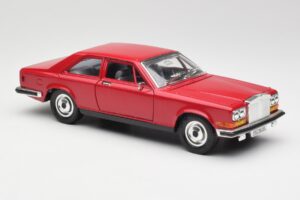 Rolls-Royce Camargue Rosso Bburago 1:22 3001 Pressofusione — immagine 6 di 8
