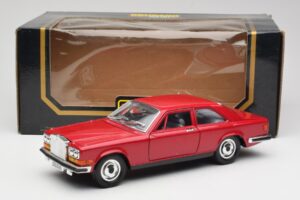 Rolls-Royce Camargue Rosso Bburago 1:22 3001 Pressofusione — immagine 8 di 8