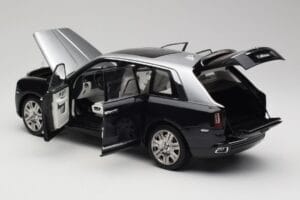 Rolls-Royce Cullinan Nero & Argento OEM 1:18 ROLLS001 Pressofusione — immagine 5 di 8