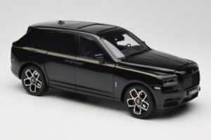 Rolls-Royce Cullinan Nero Con Gold Coachline & Shadow Wheels OEM 1:18 028-15A Pressofusione — immagine 6 di 8