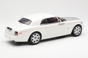 Rolls-Royce Phantom Coupe English Bianco Argento Kyosho 1:18 08861EW Pressofusione — immagine 3 di 8