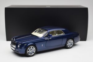 Rolls-Royce Phantom Coupe Metropolitan Blu Kyosho 1:18 08862BLM Pressofusione — immagine 8 di 8