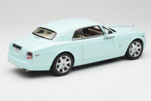 Rolls-Royce Phantom Coupe Turchese Blu Kyosho 1:18 08862TBL Pressofusione — immagine 3 di 8