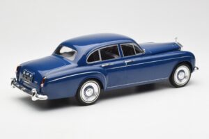 Rolls-Royce Silver Cloud III Flying Spur Mulliner RHD Blu Scuro MCG 1:18 MCG18124 Pressofusione — immagine 2 di 6