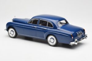 Rolls-Royce Silver Cloud III Flying Spur Mulliner RHD Blu Scuro MCG 1:18 MCG18124 Pressofusione — immagine 5 di 6