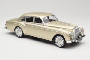 Rolls-Royce Silver Cloud III Flying Spur H.J. Mulliner Oro MCG 1:18 MCG18058 Pressofusione — immagine 4 di 6