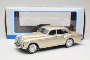 Rolls-Royce Silver Cloud III Flying Spur H.J. Mulliner Oro MCG 1:18 MCG18058 Pressofusione — immagine 6 di 6