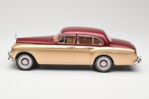 Rolls-Royce Silver Cloud III Flying Spur H.J. Mulliner Rosso & Oro MCG 1:18 MCG18132 Pressofusione — immagine 3 di 6