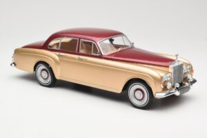 Rolls-Royce Silver Cloud III Flying Spur H.J. Mulliner Rosso & Oro MCG 1:18 MCG18132 Pressofusione — immagine 4 di 6