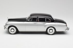 Rolls-Royce Silver Cloud III Mulliner Argento & Nero MCG 1:18 MCG18128 Pressofusione — immagine 3 di 6