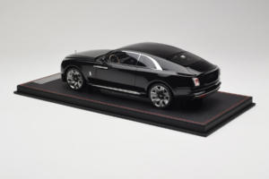 Rolls-Royce Spectre Nero Df Model 1:18 REMC017 Resina — immagine 5 di 6