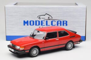 Saab 900 GL Rosso MCG 1:18 MCG18340 Pressofusione — immagine 6 di 6