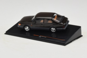 Saab 900 Turbo Nero IXO 1:43 CLC577N Pressofusione — immagine 3 di 4