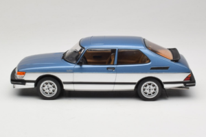 Saab 900 Turbo Blue Metallic MCG 1:18 MCG18261MCW Pressofusione — immagine 3 di 6