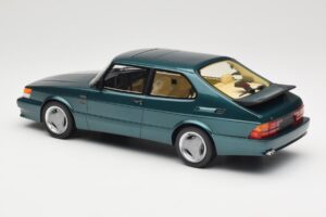 Saab 900 Turbo T16 Airflow Eucalyptus Green DNA 1:18 DNA000095 Pressofusione — immagine 5 di 6