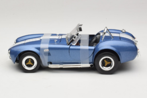 Shelby Cobra 427 S/C Blu Striscia Bianca Road Signature 1:18 92058-P2 Pressofusione — immagine 3 di 6