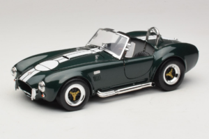 Shelby Cobra 427 S/C Verde Scuro Strisce Bianche Road Signature 1:18 92058-P1 Pressofusione
