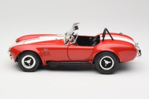 Shelby Cobra 427 S/C Guardsman Red ERTL 1:18 7369 Pressofusione — immagine 4 di 8