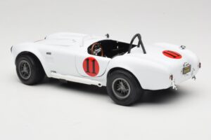 Shelby Cobra 427 S/C Bianco Auto World 1:18 AWSS104 Pressofusione — immagine 7 di 8