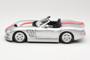 Shelby Series 1 Argento Bburago 1:18 3323 Pressofusione — immagine 4 di 8