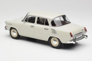 Skoda 1000 MB Grigio & Bianco MCG 1:18 MCG18275 Pressofusione — immagine 5 di 6