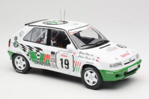 Skoda Felicia Kit Car #19 P. Sibera / P. Gross Tour de Corse 1995 IXO 1:18 18RMC149B Pressofusione — immagine 4 di 6
