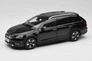 Skoda Octavia Mk4 Combi Marrone Paudi Model 1:18 ZMR000005BRA Pressofusione