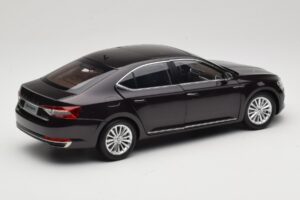 Skoda Superb Mk3 Nero Paudi Model 1:18 ZSS000006BLA Pressofusione — immagine 3 di 8