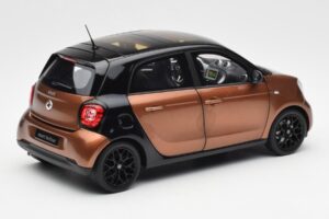 Smart Forfour W453 Nero Hazel Marrone Norev 1:18 B66960299 Pressofusione — immagine 3 di 8