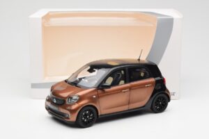 Smart Forfour W453 Nero Hazel Marrone Norev 1:18 B66960299 Pressofusione — immagine 8 di 8