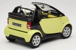 Smart Fortwo 450 Cabrio Giallo Minichamps 1:18 0012889V001C49Q00 Pressofusione — immagine 3 di 8