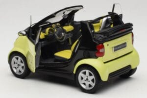 Smart Fortwo 450 Cabrio Giallo Minichamps 1:18 0012889V001C49Q00 Pressofusione — immagine 5 di 8